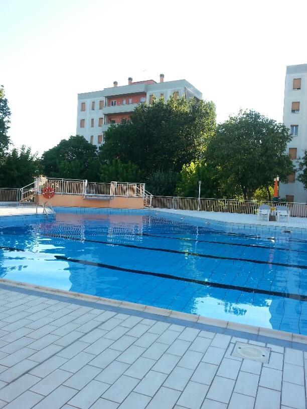 Residence Green Beverly Con Piscina Лидо Адриано Екстериор снимка